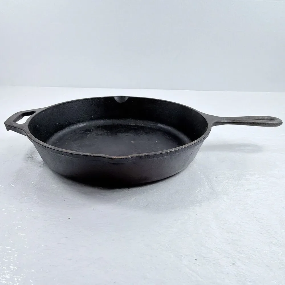 Vintage Lodge Cast Iron Skillet 8SK Heat Ring Double Handle 10